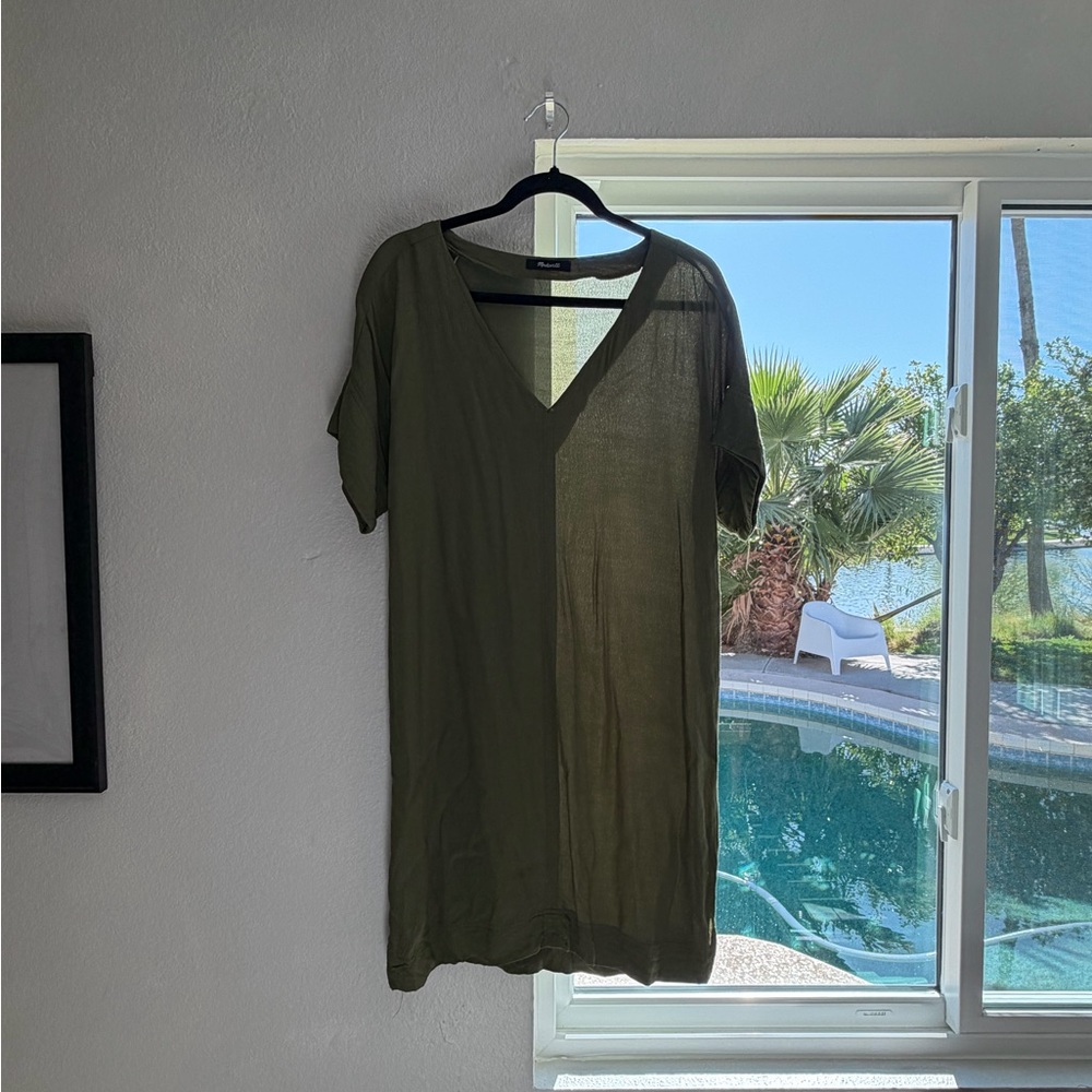 Madewell Olive Green Short Sleeve V-Neck Shift Dress